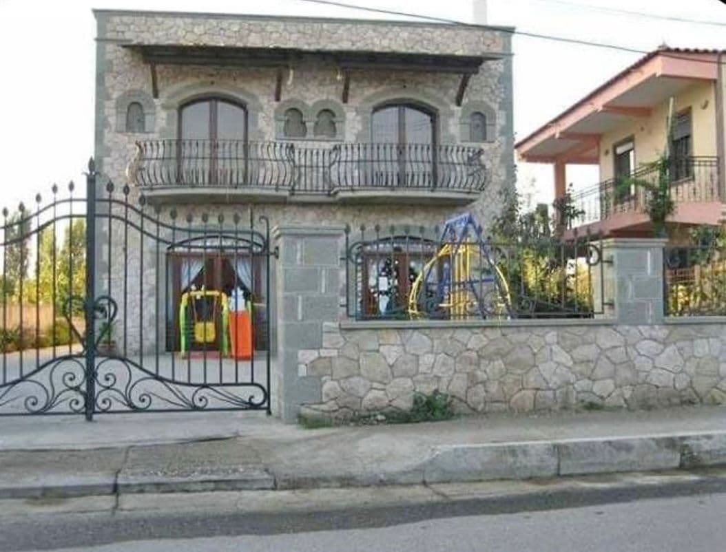 Shtepi me qera ne Paskuqan