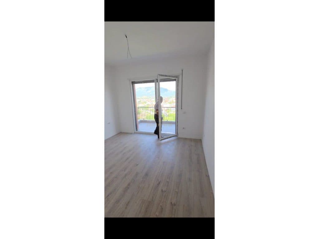 Jepet me qera apartament 1+1 ne Kamez 2