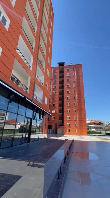 Shitet Apartament 2+1 ne Yzberisht 3