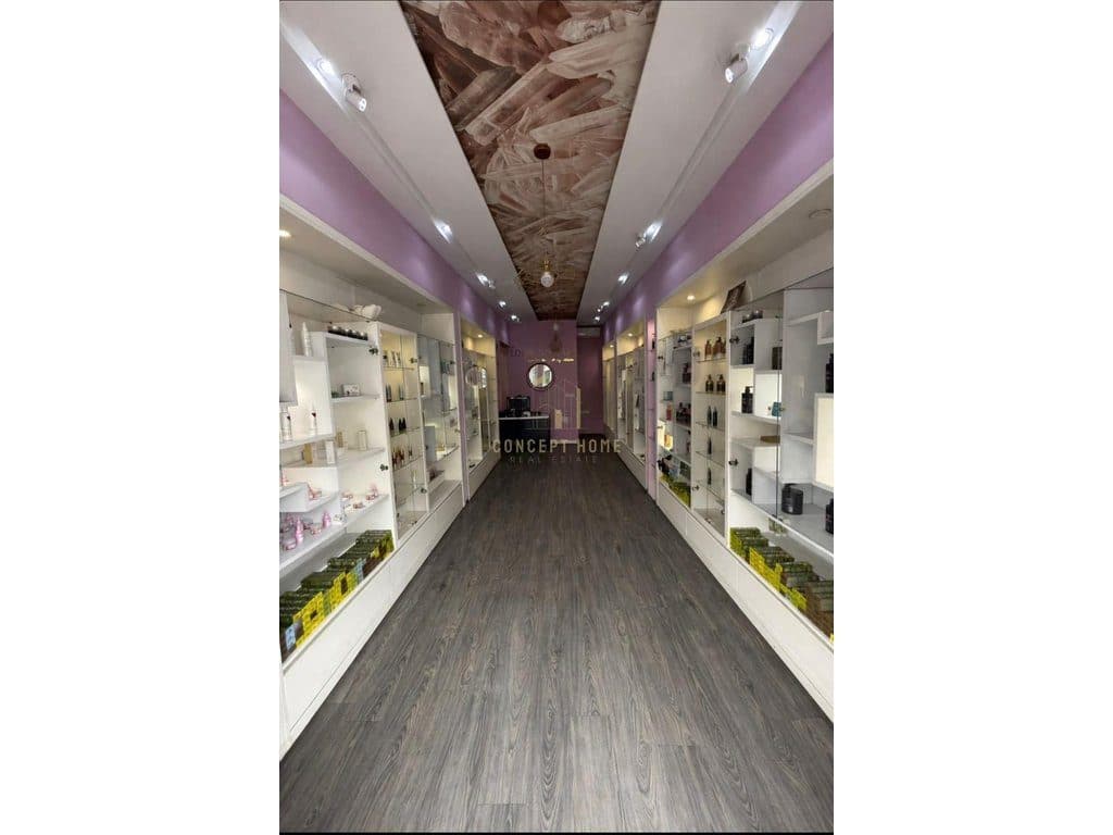 Jepet me Qera Ambient Biznesi Rruga Bardhyl/750 euro