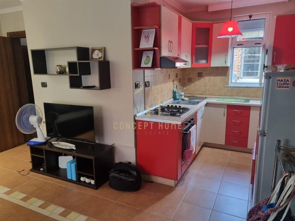 Jepet apartament me qera 1+1 ne Ali Dem 2
