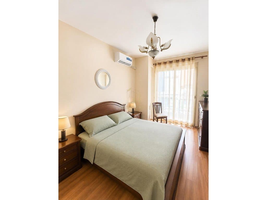 Jepet me qera qera Apartamenti 2+1 tek Harry Fultz 2