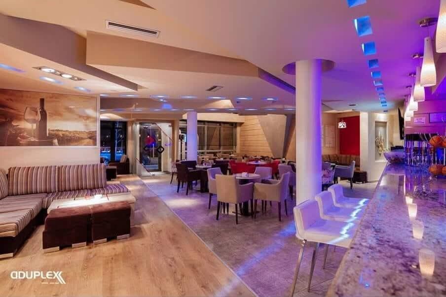 Jepet me qera lokal Duplex ne Korce - 1500€ | 370 m²