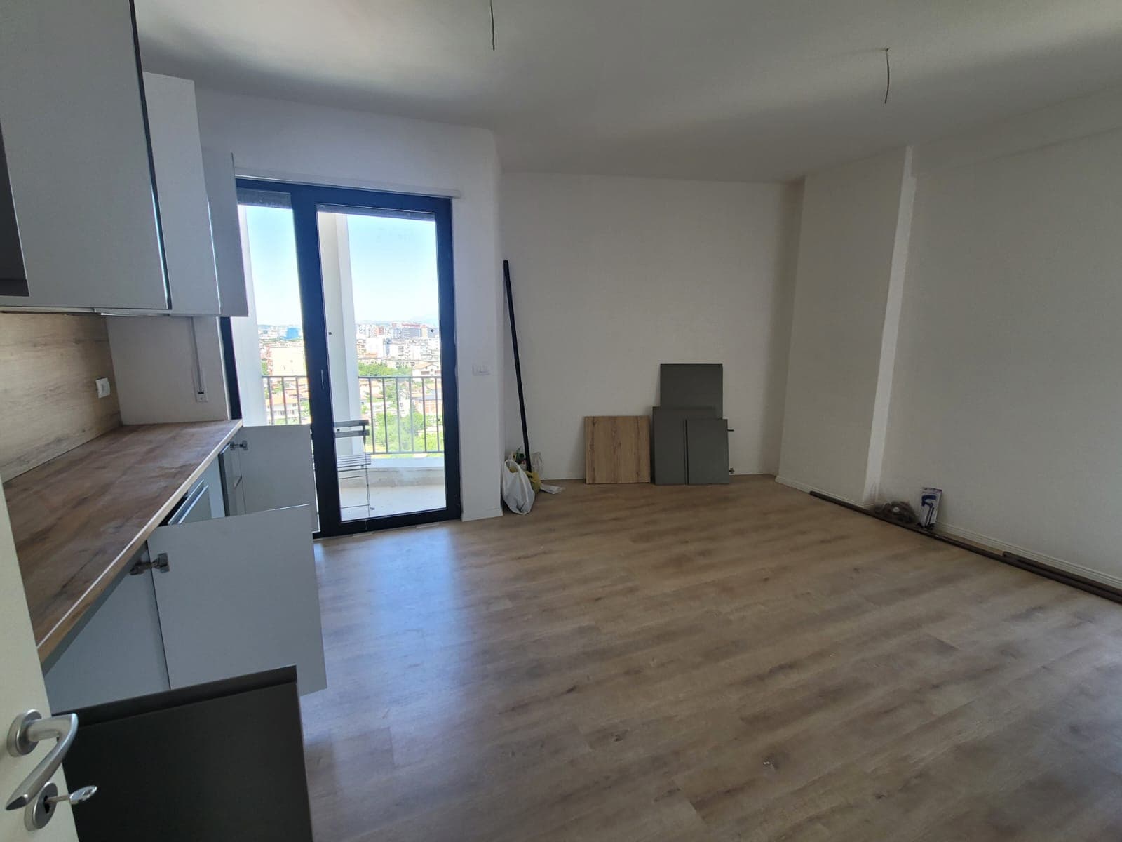 Shitet apartament 2+1+2 Ali Dem 4