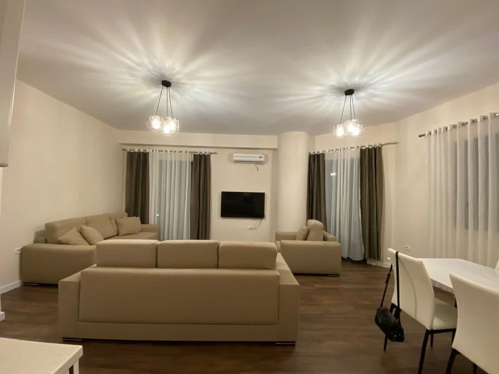 Shitet apartament 2+1+2 ne Astir, prane 2 palmat 3