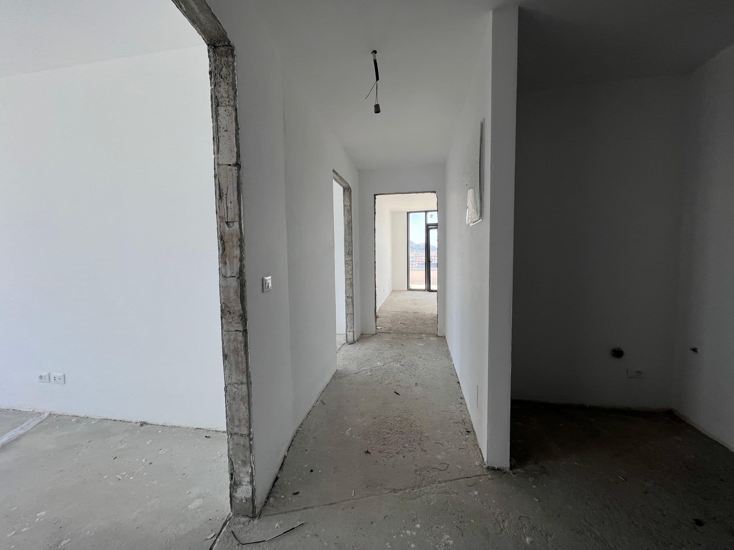 ? Shitet apartament 2+1+2 tek Liqeni Artificial, Lake View 4