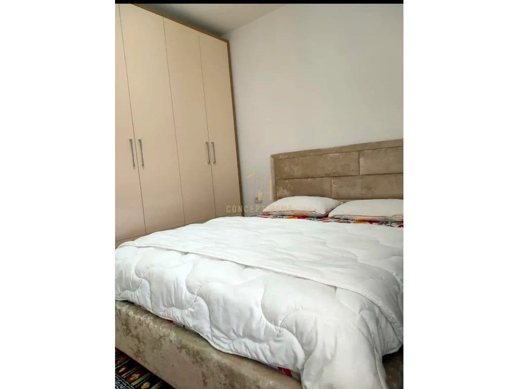 Shitet apartament 1+1 i Konvertuar ne 2+1 ne Kamez,Bathore 3