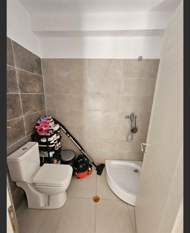 Shitet apartament 2+1+2 ne Fresk 3