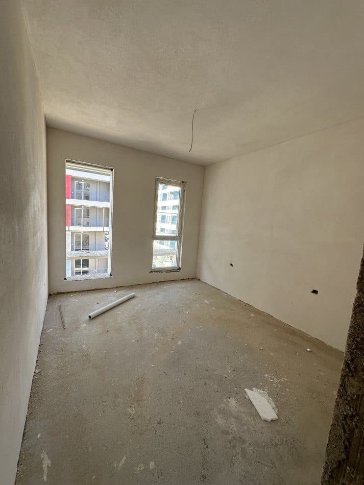 Shitet apartament 2+1 Kompleksi Univers City / 114.000 Euro 3