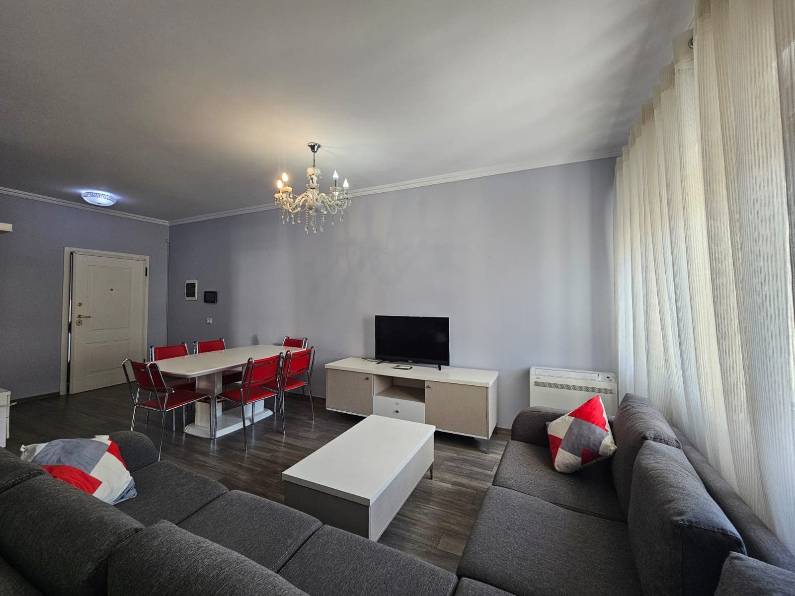 Jepet me qera super Apartament 3+1+2 tek Delijorgji-1000 euro/muaji