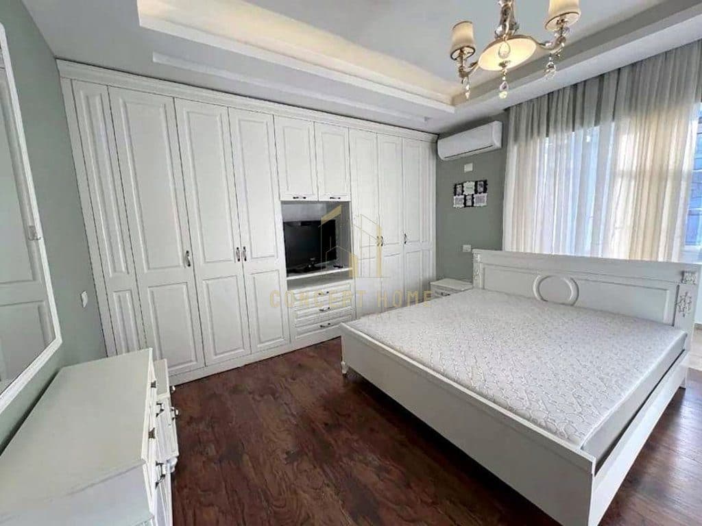 Jepet me qera Apartament 1+1+post parkimi tek kthesa e 2