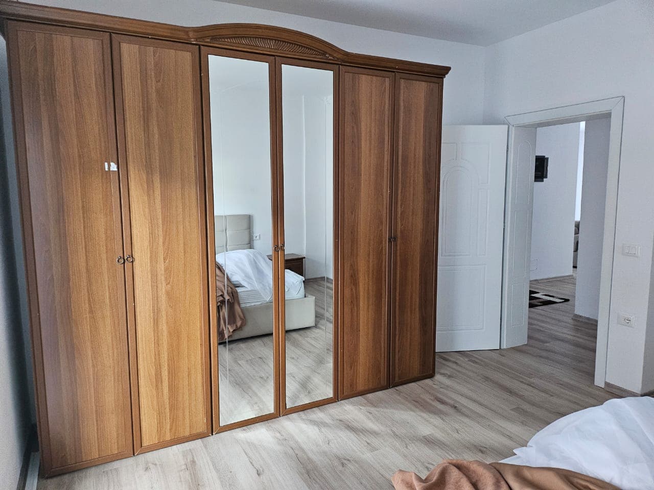 Jepet me qera Apartament 2+1 te Amerikan 3 4