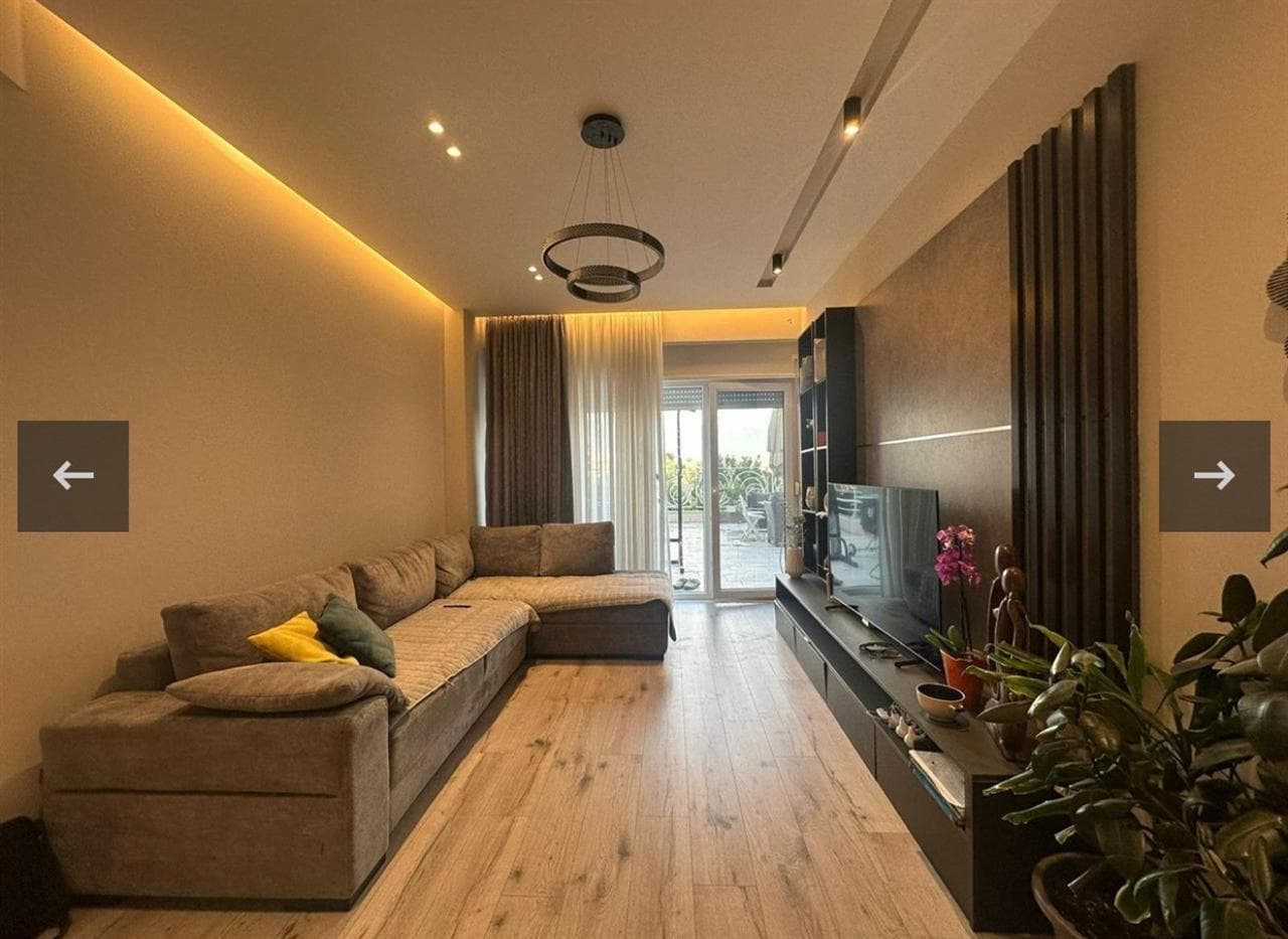Shitet Triplex 3+1 +3 + Verande tek Rezidenca Kodra Diellit 2