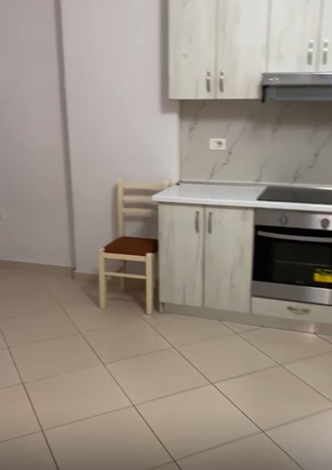 Jepet me qera Apartamenti 2+1 , ne Selite 2