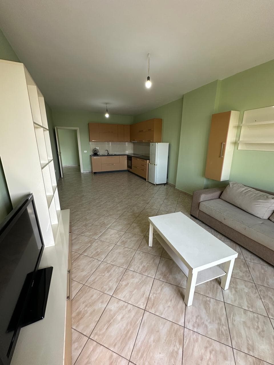 Apartament 2+1 për Qira në Kthesa e Kamzës, Tiranë - 500€ | 128 m²