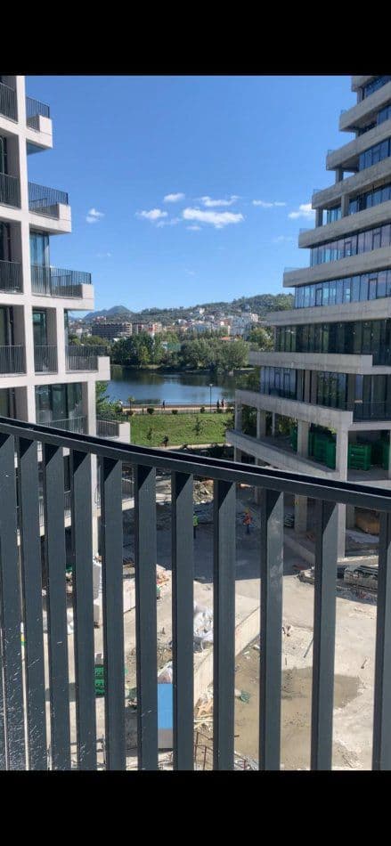 Jepet me qera apartament tek Lake View 3