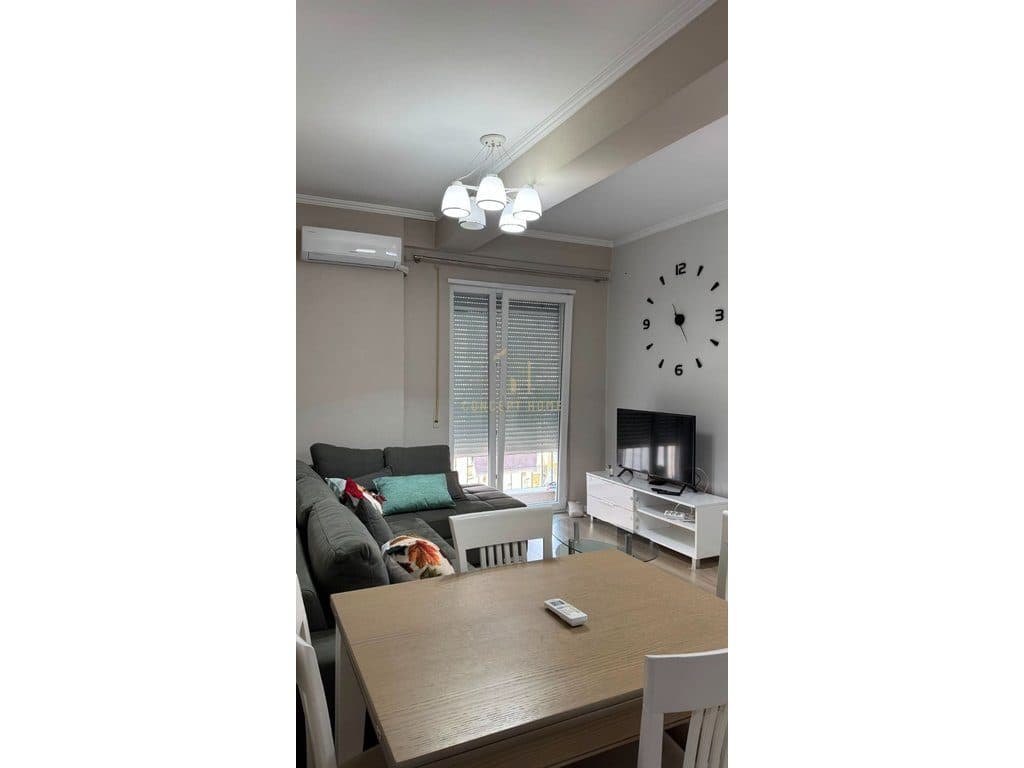 Jepet me qera apartament 2+1 ne Brryl. 2