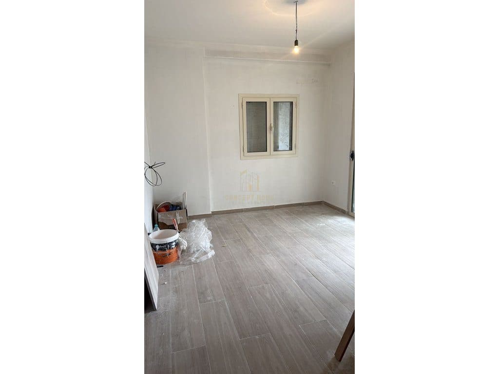 Shitet apartament 2+1 ne Fresk /Cmimi :85000 Euro 2