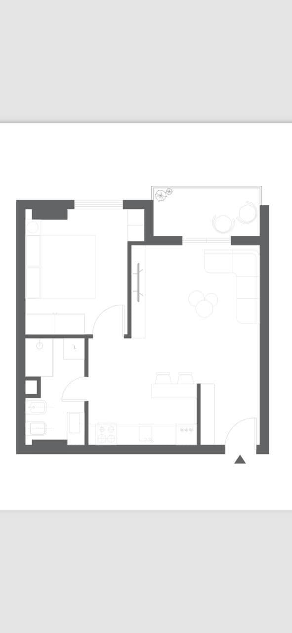 Shitet Apartament 1+1 tek 5 Maj 1