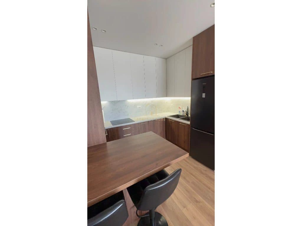 Jepet me qera apartament 2+1+2 tek QSUT 4