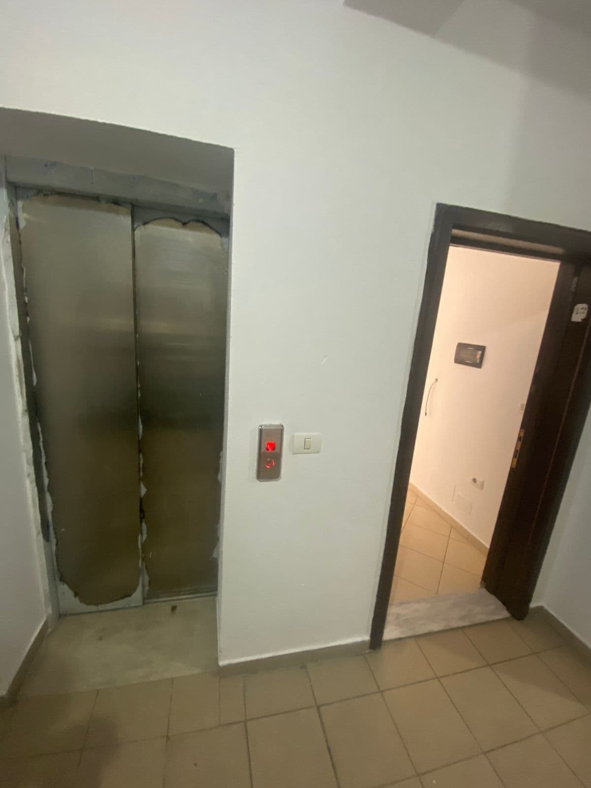 Jepet me qera apartament 2+1+2 Astir