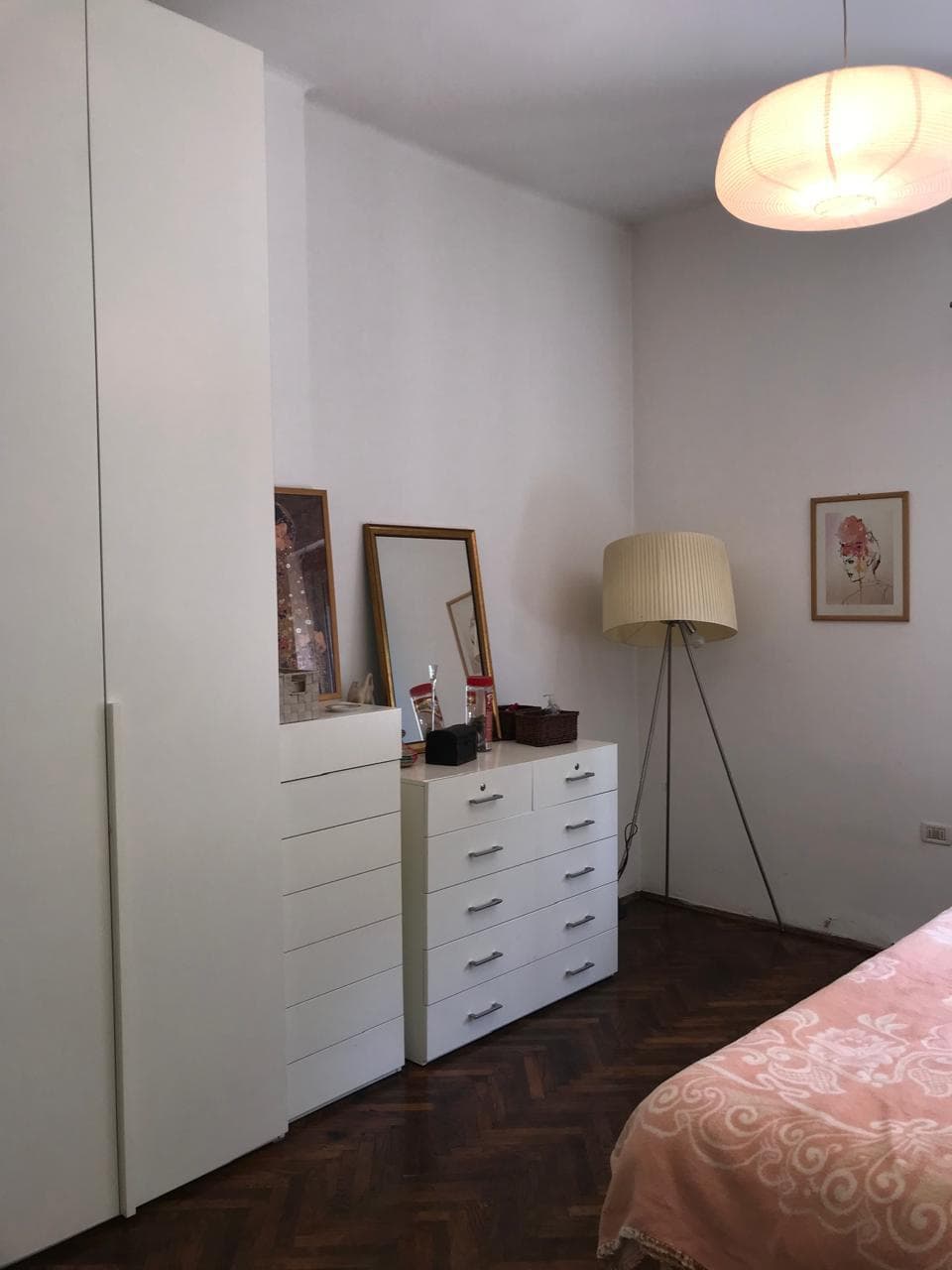 Jepet me qera apartament 3+1 ne Qender 4
