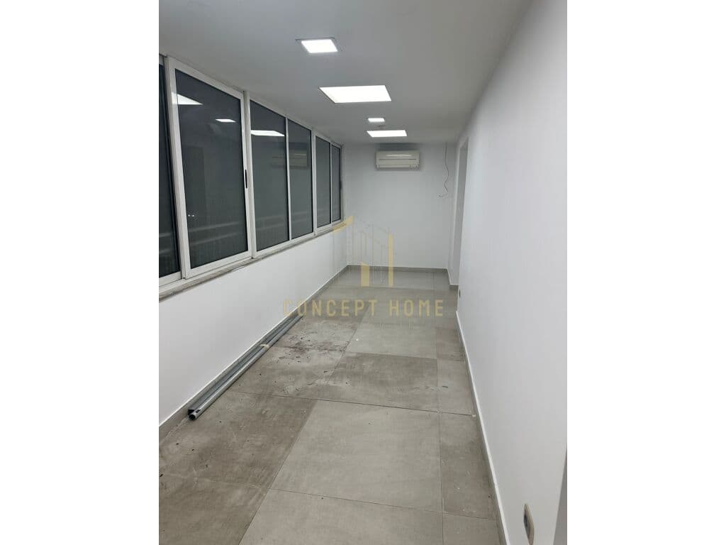Jepet me qera ambient biznesi ne Laprake. / 1500 Euro. 4