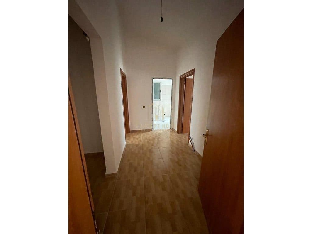 Shitet Apartament 2+1 ne Fresk/170,000 euro 2
