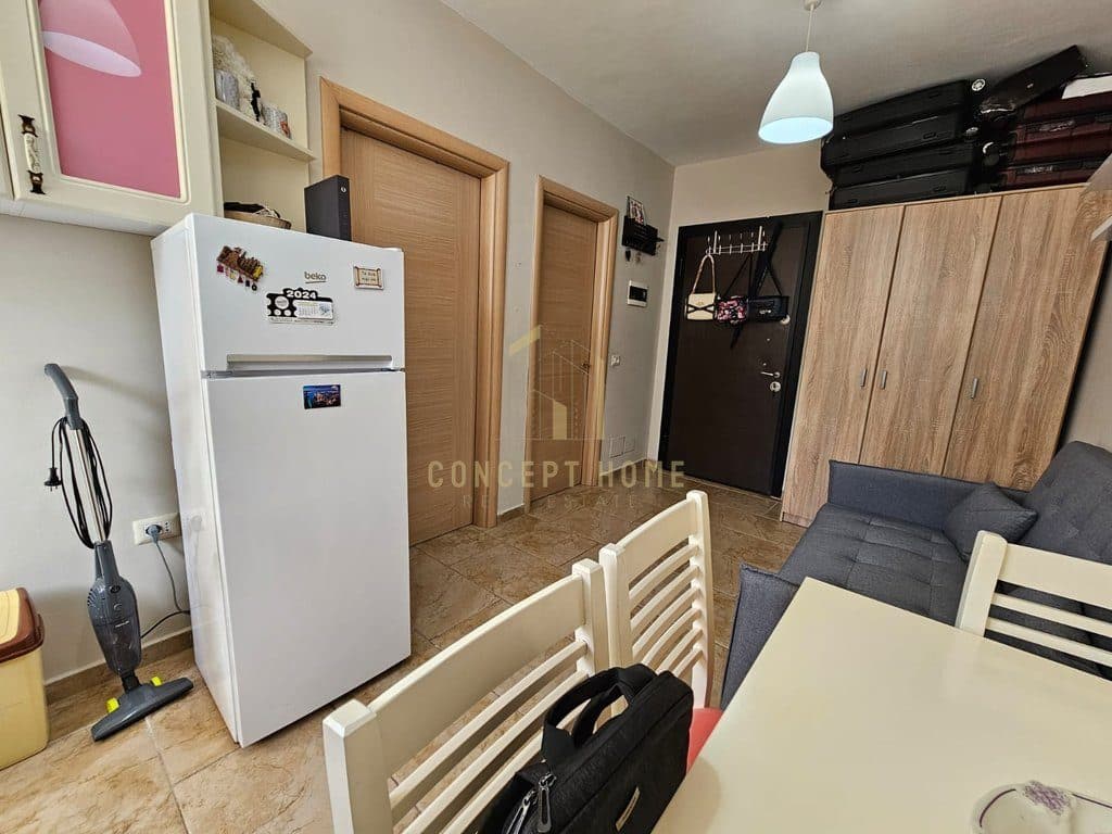 Jepet me qera apartament 1+1 Tek Liqeni i Thate 3