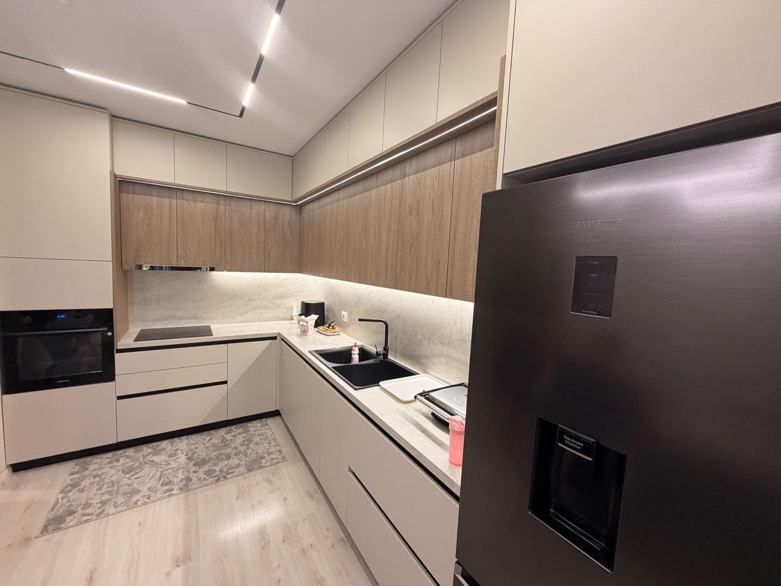 Shitet Apartament 2+1+2 tek Ish Fusha e Aviacionit 2