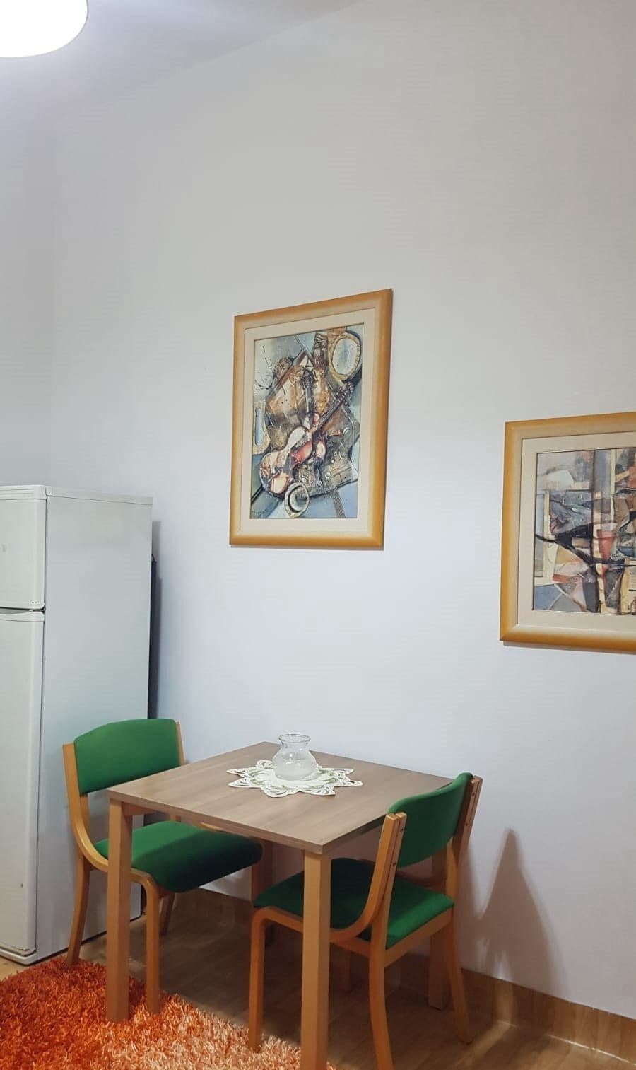 Jepet me qera gazoniere te Rruga Dibres/Cmimi 35.000Leke