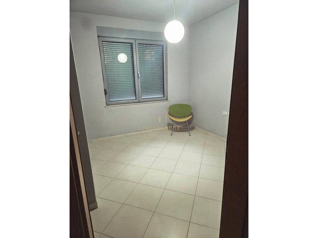 Shitet apartament 2+1+2 Zogu i Zi 3