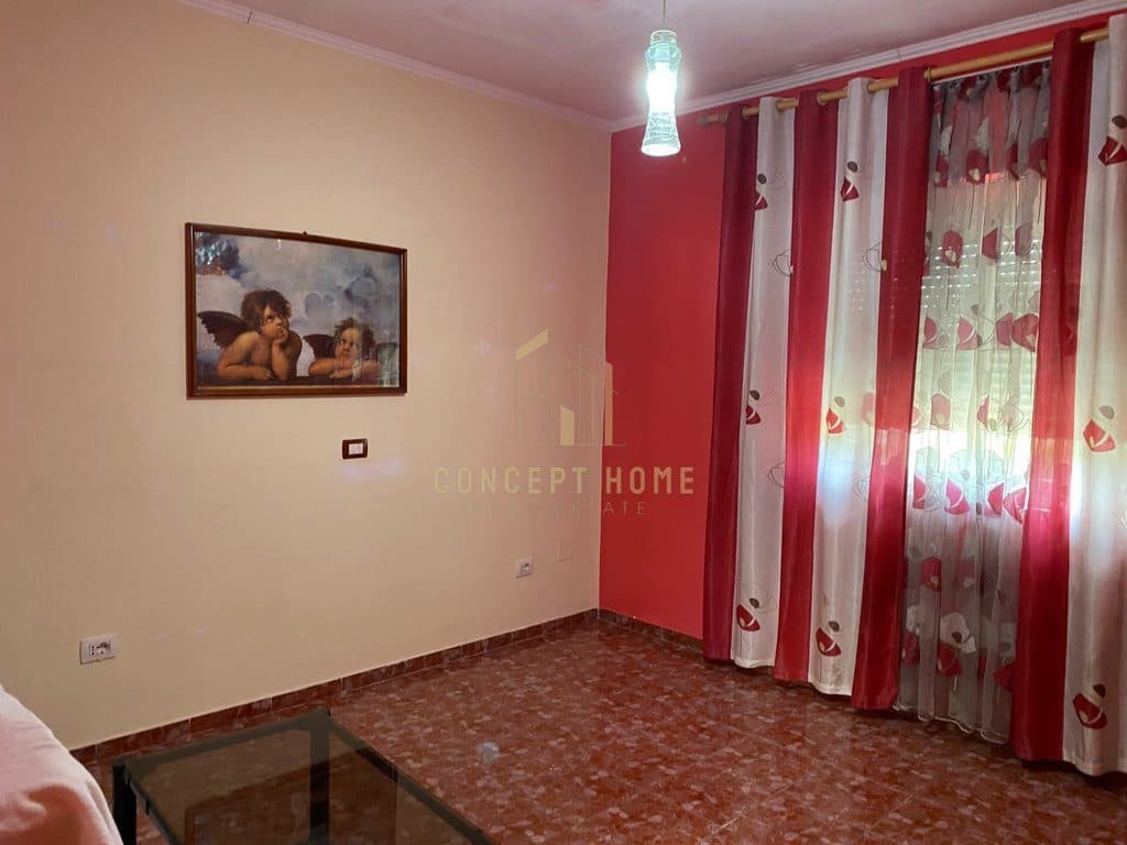 Jepet me qera shtepi private 2+1 tek Bulevardi i Ri 3