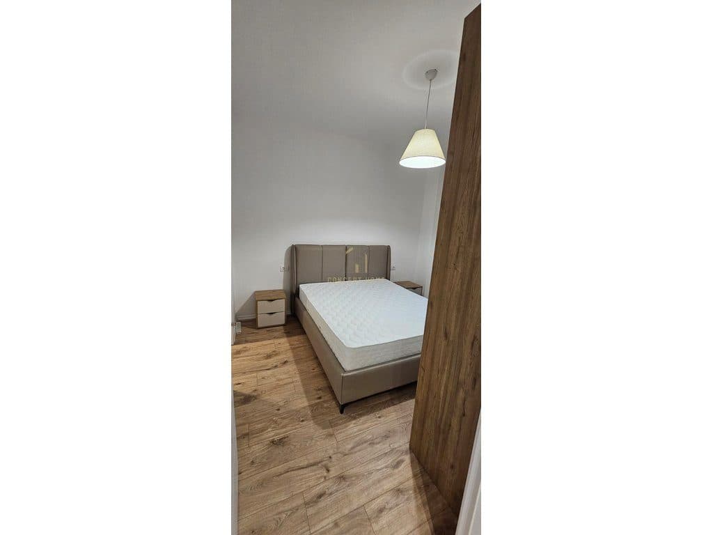 Jepet me qera apartament 2+1 ne 5 4