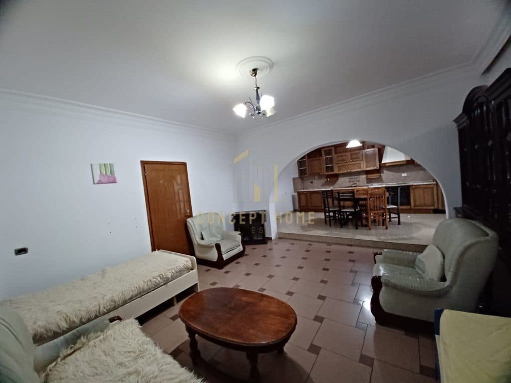 Jepet me qera shtepi private 3+1 Kinostudio 2