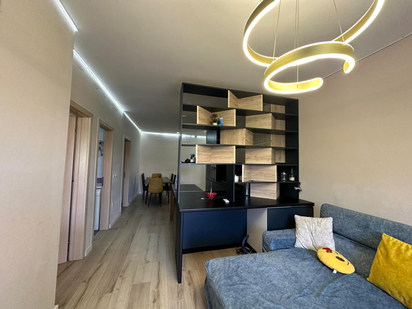 Jepet apartament me qera 2+1 ne Fresk