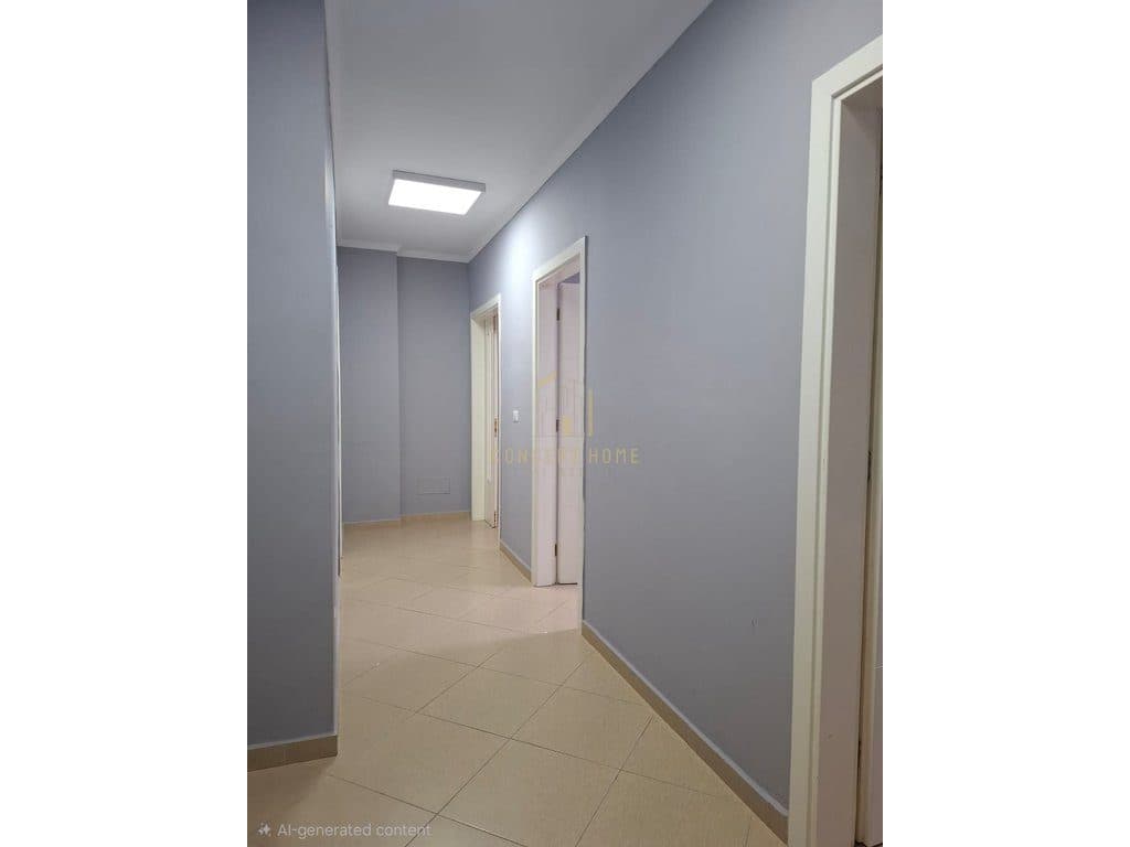 Zyrë 2+1 Me Qira në Qendër të Tiranës - 700€ | 93 m² 2