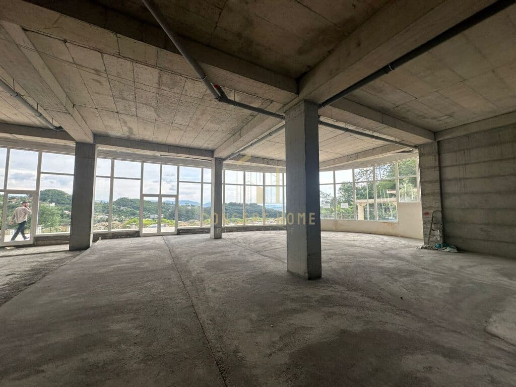 Bar/Restorant për Shitje në Tiranë - 1,065,000€ | 600 m² 3