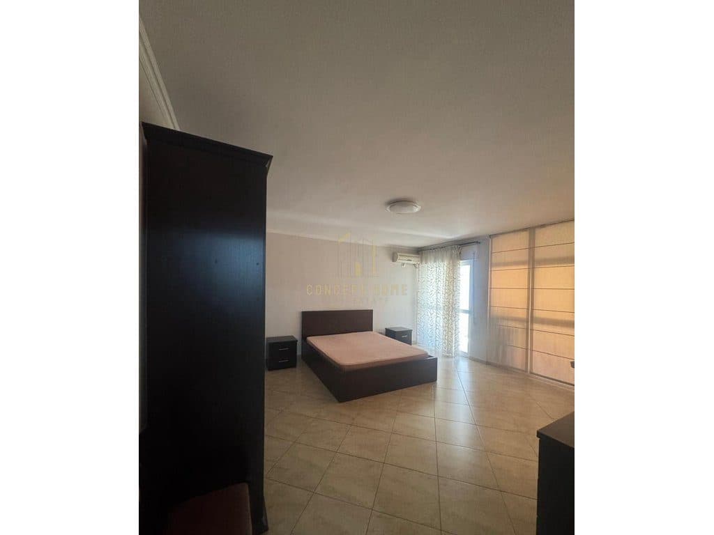 Jepet me qera apartament 2+1 prane QSUT Spitali QSUT (Nënë Tereza), Tirana 2 1 Fabiol Lusha CHA6095 Për Qira 500 € Jepet apartament 1+1 me qera ne 4