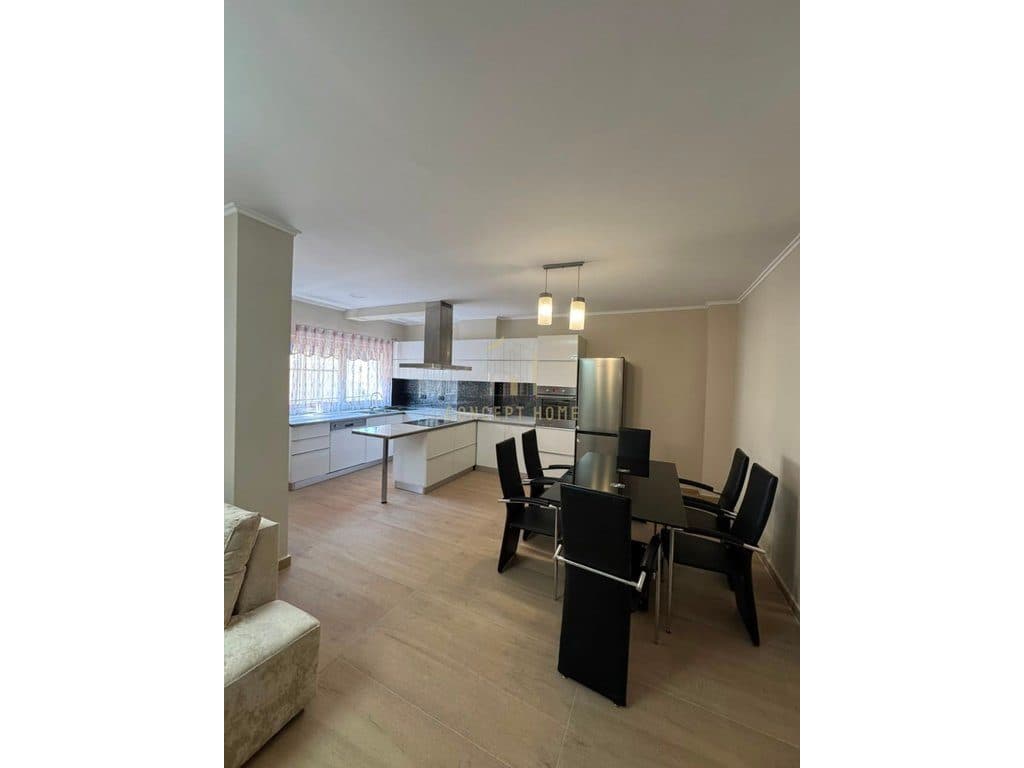 Jepet me qera apartament 2+1 tek