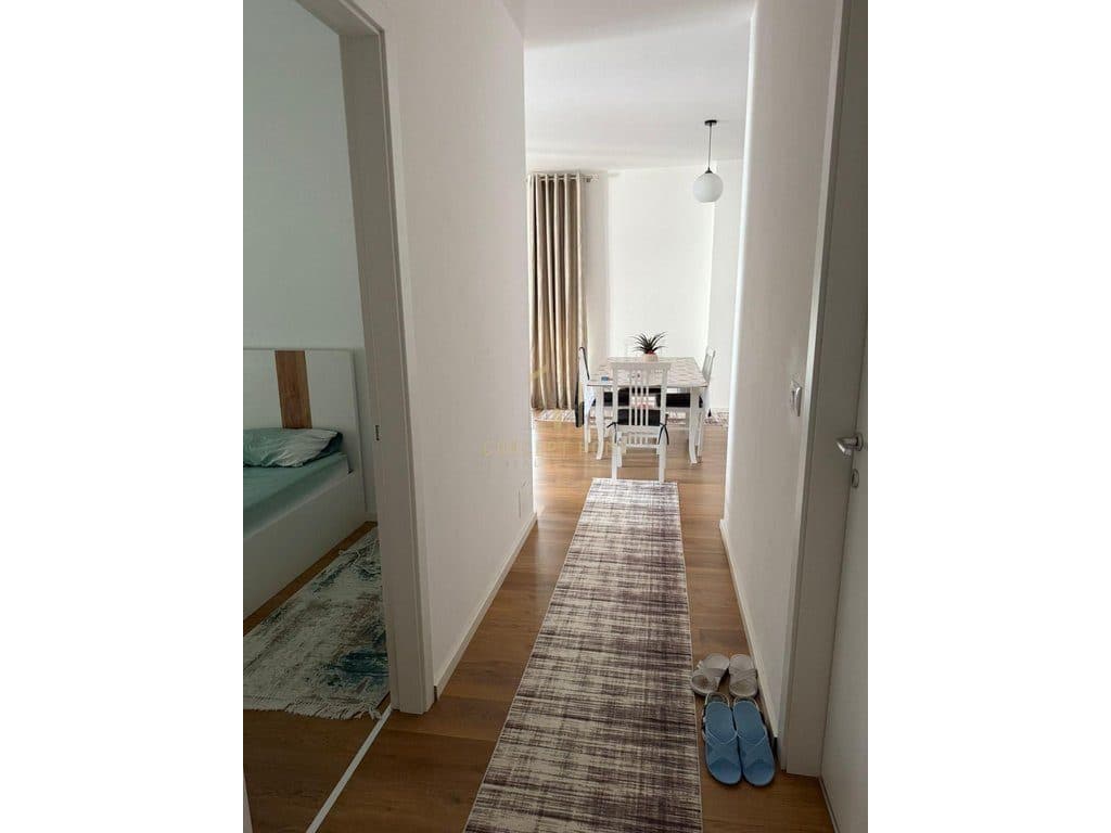 Jepet me qera apartament 2+1+2 ne 4