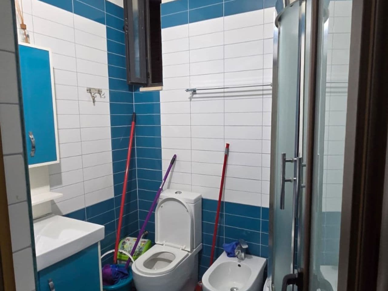 Jepet me qera apartament 1+1 Tek Liqeni Artificial 2