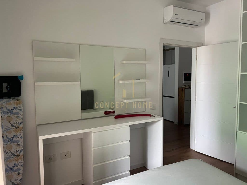 Jepet me qera Apartament 1+1 tek 5 Maji 4