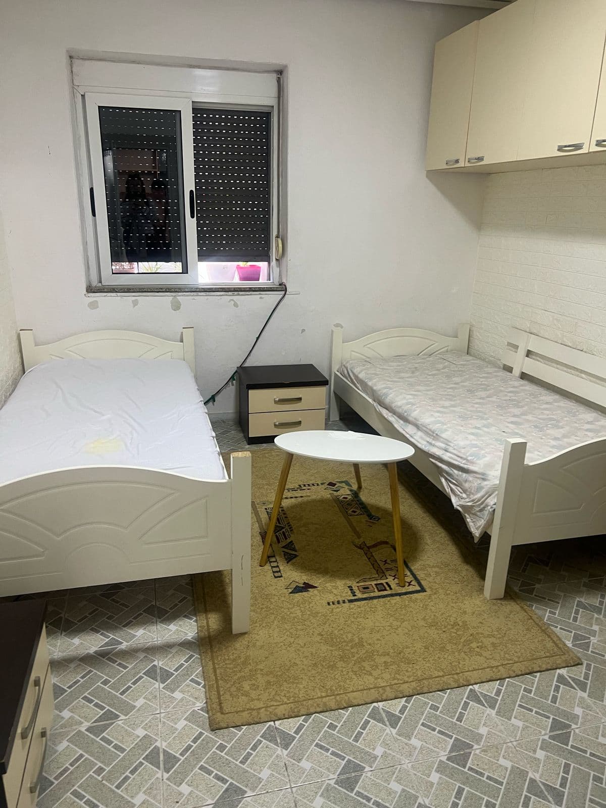 Jepet apartament me qera 1+1 tek Rruga Fortuzi 3
