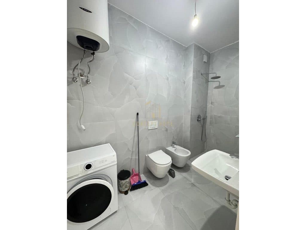 Jepet me qera apartament 1+1 ne Ali Dem 3