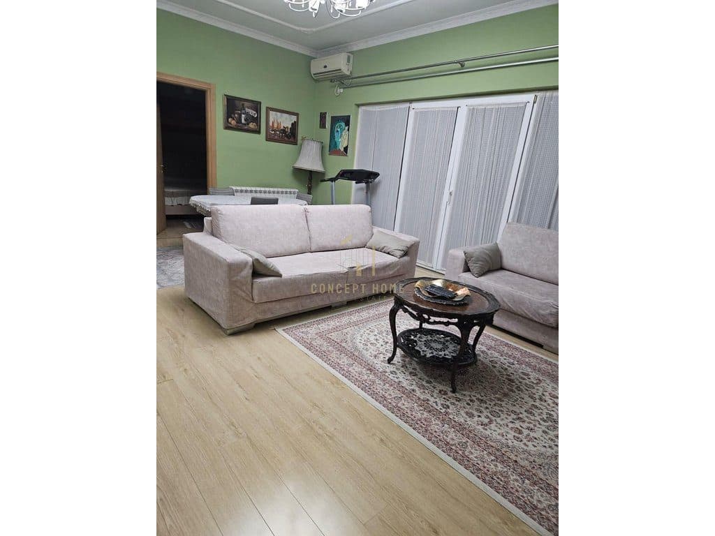 Shitet apartament 2+1 te