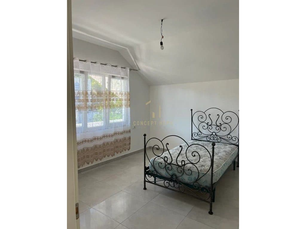 Jepet me qera apartament 2+1 ne Mistomam/Cmimi: 40,000 Leke/Muaj 4