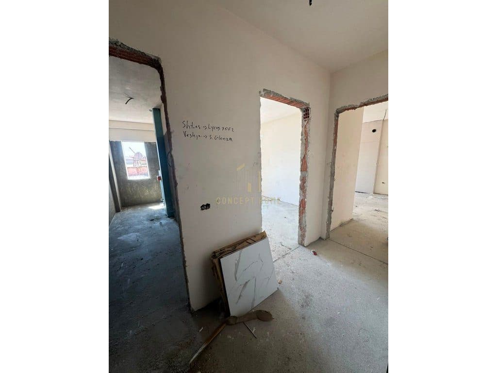 Shitet apartament 1+1 ne
