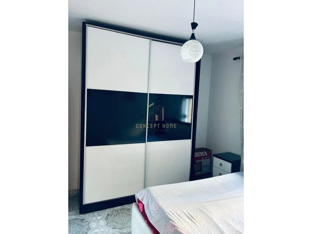 Jepet me qera apartament 2+1 ne 4