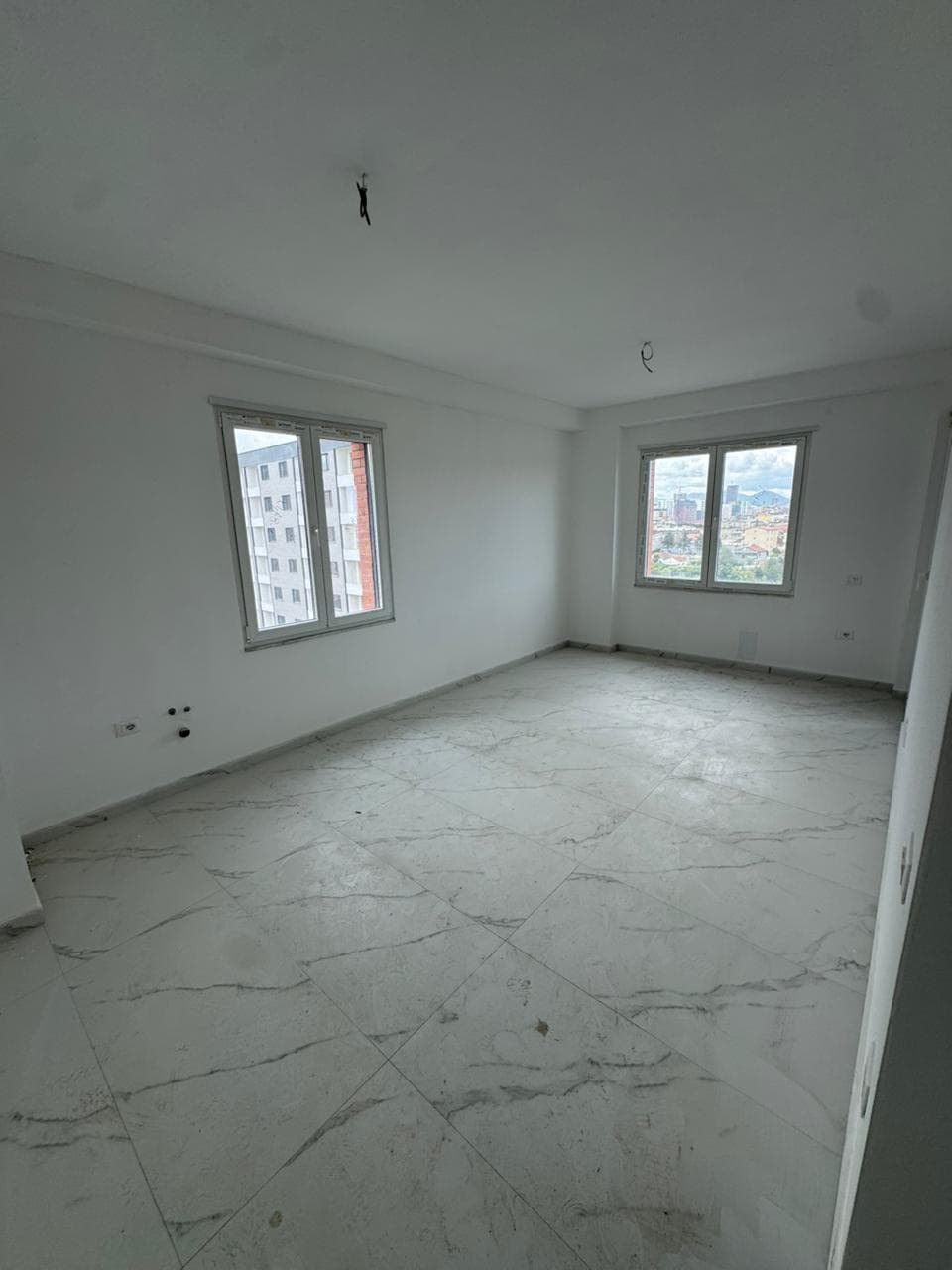 Jepet me qera Apartament 2+1 ne Paskuqan 2